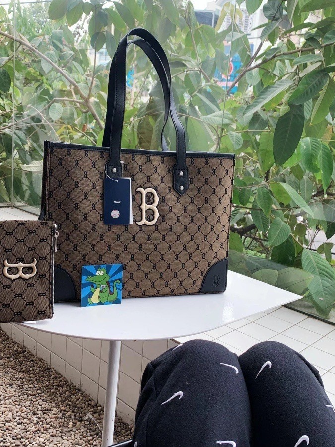 Túi ML.B NY Monogram tote bigsize 39 full tag hàng xuất dư 1:1
