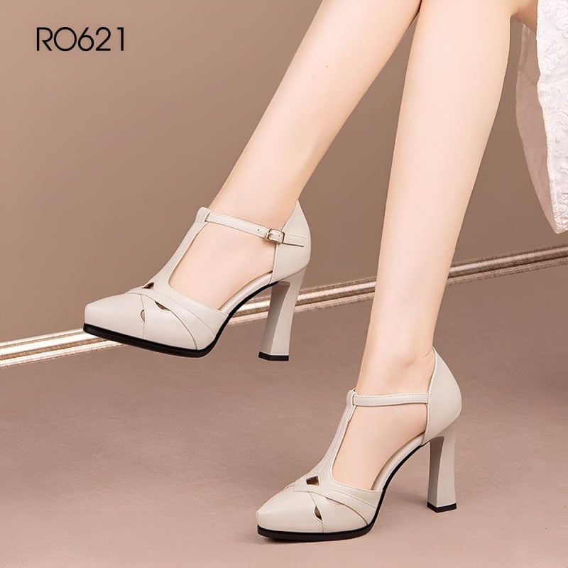 Giày sandal nữ cao gót 9 phân hàng hiệu rosata hai màu đen kem cao cấp ro621