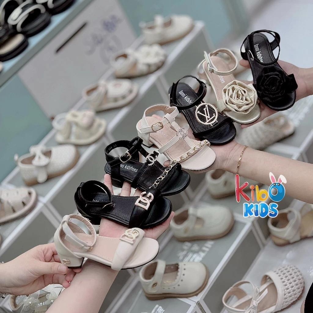 Sandal bé gái - Dép quai hậu cho bé gái mã mới SA2589