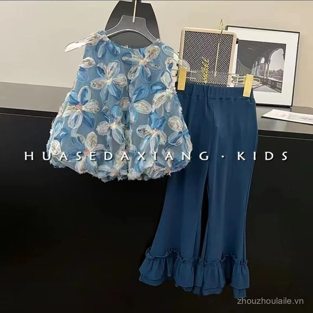 Bộ áo vest thêu hoa nặng mới cho bé gái với viền ren và quần ống loe cho mùa hè, giao hàng nhanh