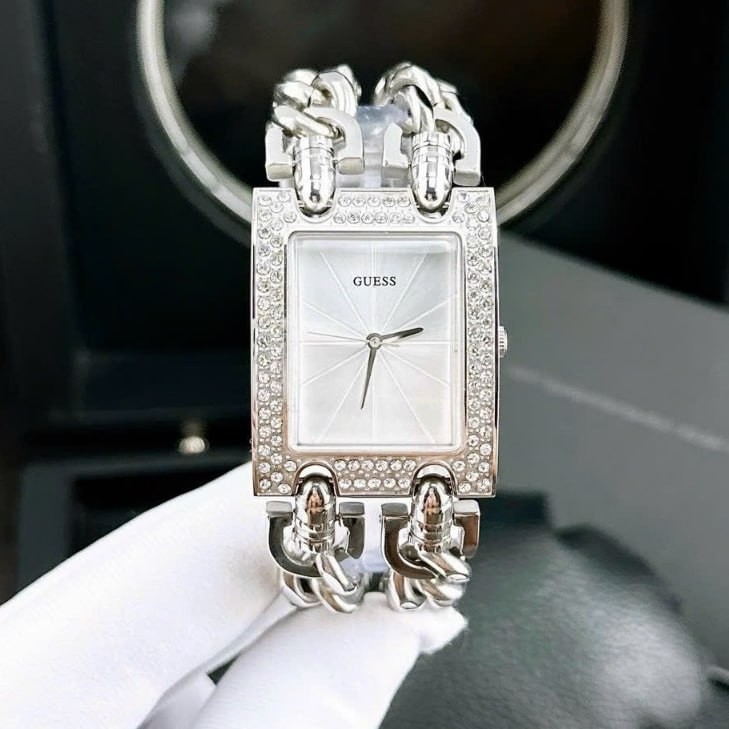Đồng Hồ Nữ Guess JAPAN WATCH Mặt Chữ Nhật Thiết Kế Dạng Lắc Tay Xoắn Thép Không Gỉ